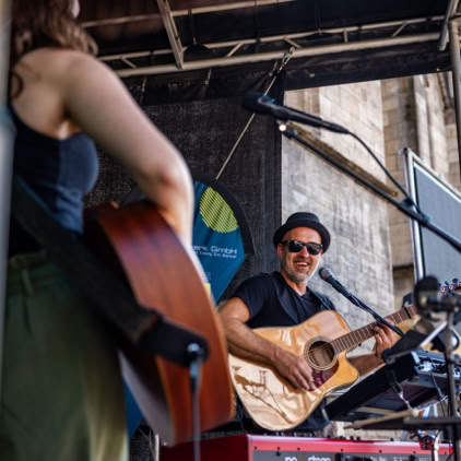 Fête de la Musique Meiningen 2025 mit dem Duo Wave&Sound. 