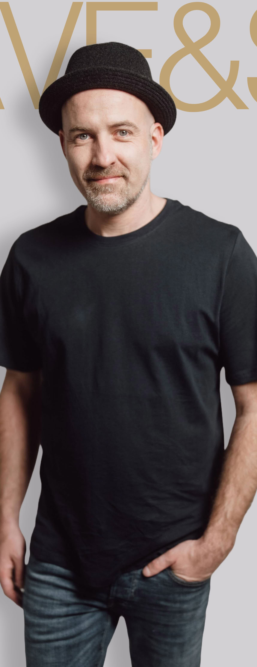 Leopold Hartzsch ist der kreative Pianist des Duos Wave&Sound. 